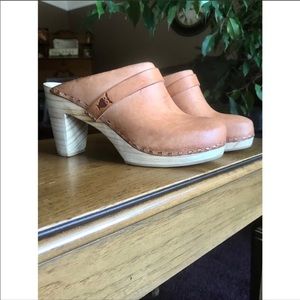 Sandgren Maya Clogs - like new!